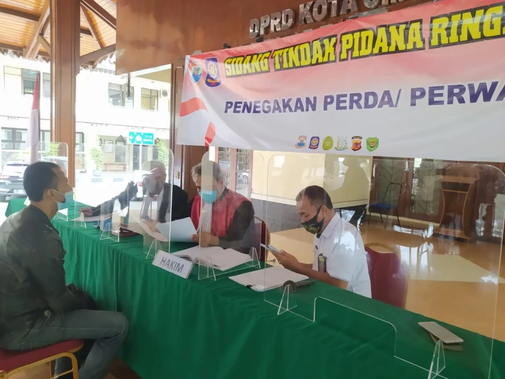 Menderita Harga Minyak...