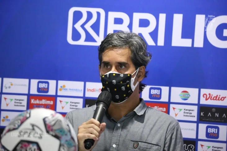 Bali United vs Persebaya:...