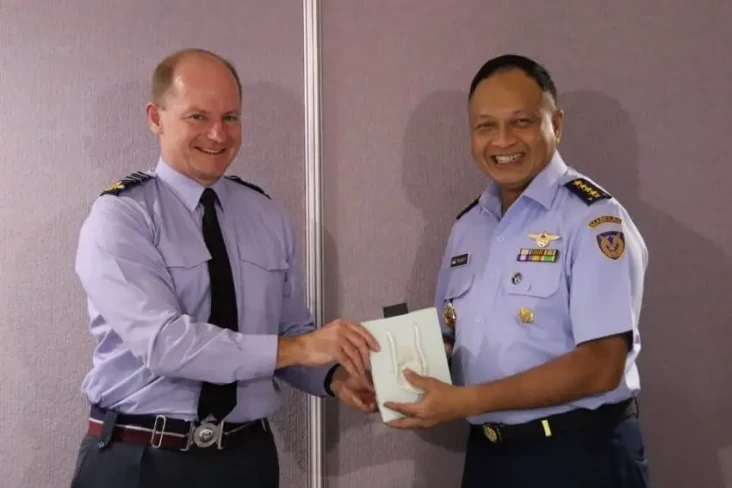 Jalin Hubungan Bilateral,...