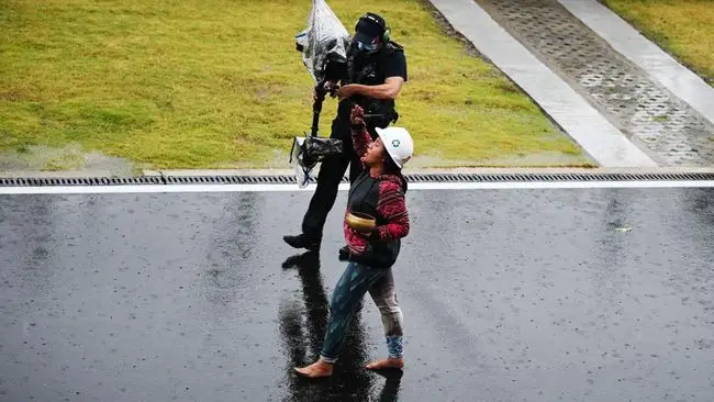 Terima Bayaran Rp 5...