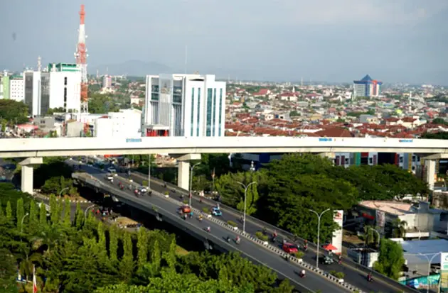 Makassar Gagas Tol Layang...