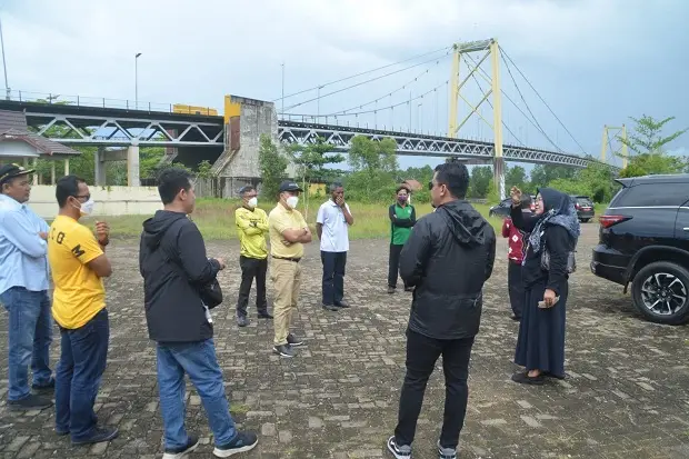Pulau Bakut Dipersiapkan...