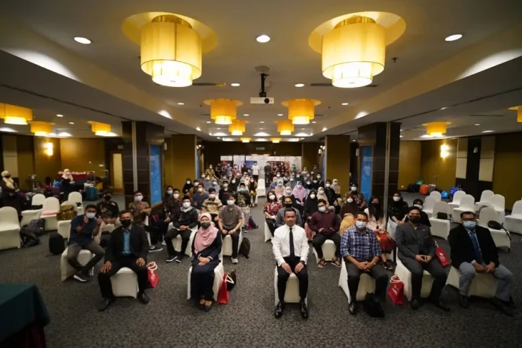 Pelajar Indonesia Dominasi...