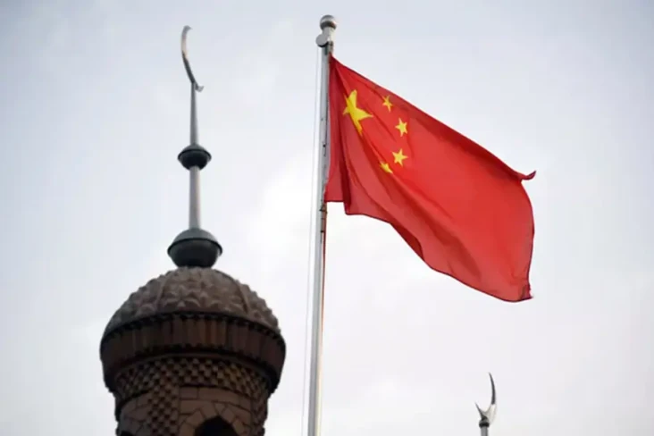 China Ancam Balas Sanksi...