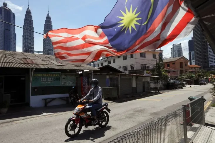 Malaysia Usulkan Bahasa...