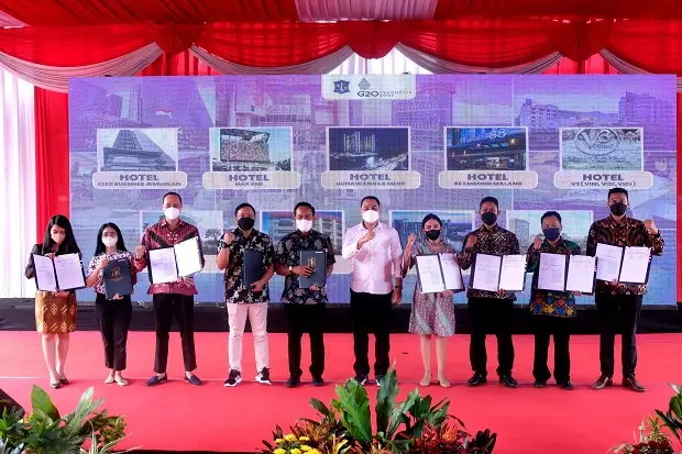46 Hotel Surabaya Gunakan...