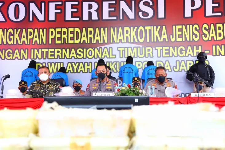 Ungkap Sabu 1,196 Ton,...