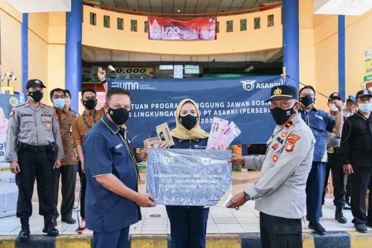 ASABRI Salurkan Bantuan...