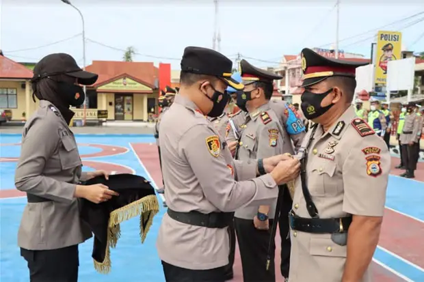 Sejumlah Perwira di...