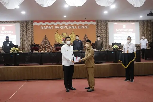 DPRD Kendal Segera Bentuk...