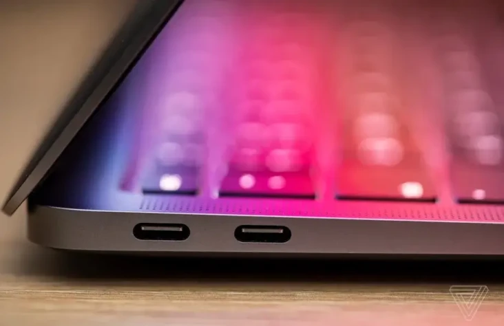 Apple Siapkan Duo MacBook...