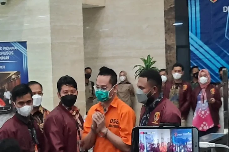Indra Kenz: Sebagai...