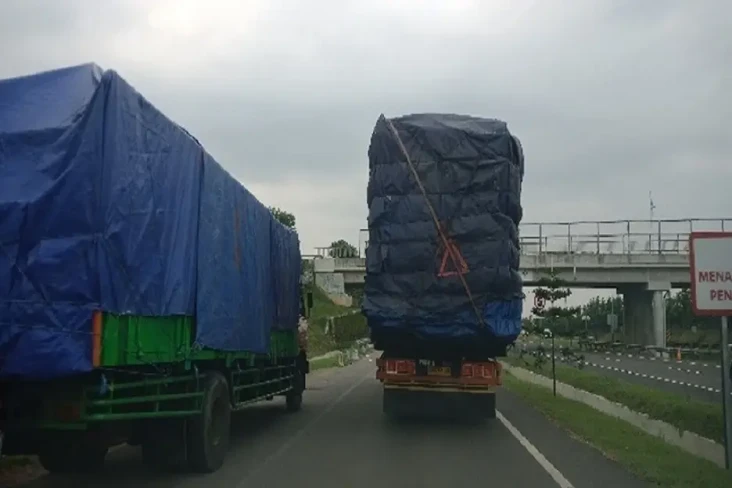 Sering Dikira Sama,...