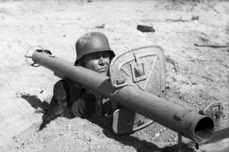 4 Bazooka yang Paling...
