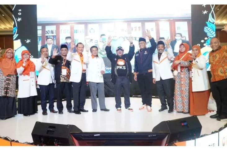 5 Keputusan Konsolidasi...