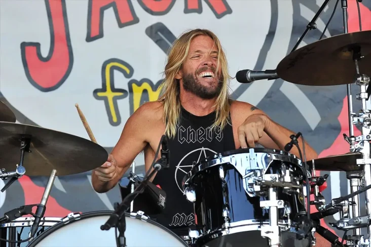Taylor Hawkins Meninggal...