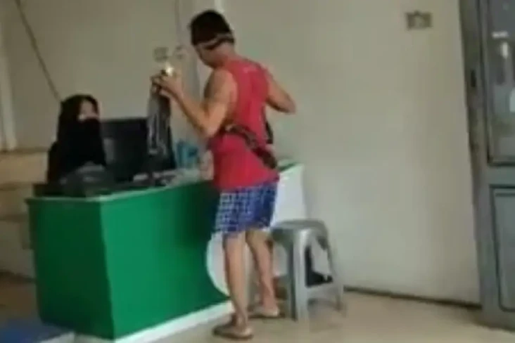 Viral! Pria Bersenjata...