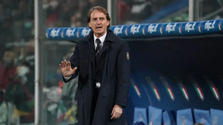 Roberto Mancini Tepis...