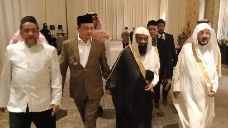 Alumni Madinah Berharap...