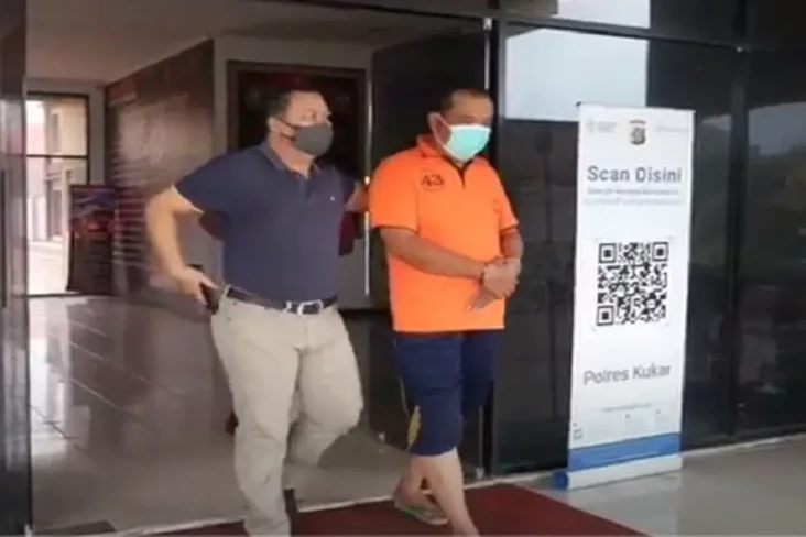 Setubuhi Santriwati...