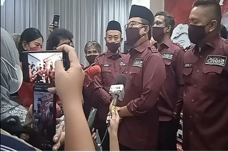 Garis Nilai Ganjar Pranowo...