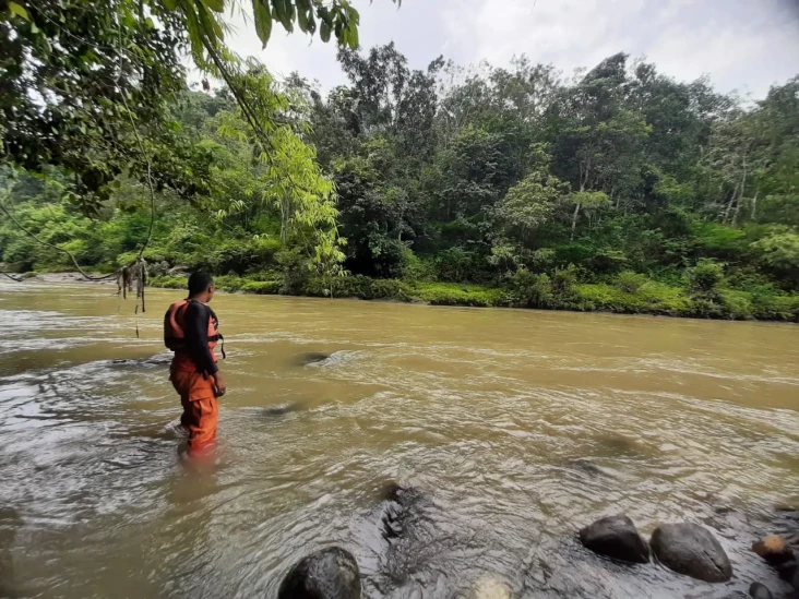 Hari Kedua Pencarian,...