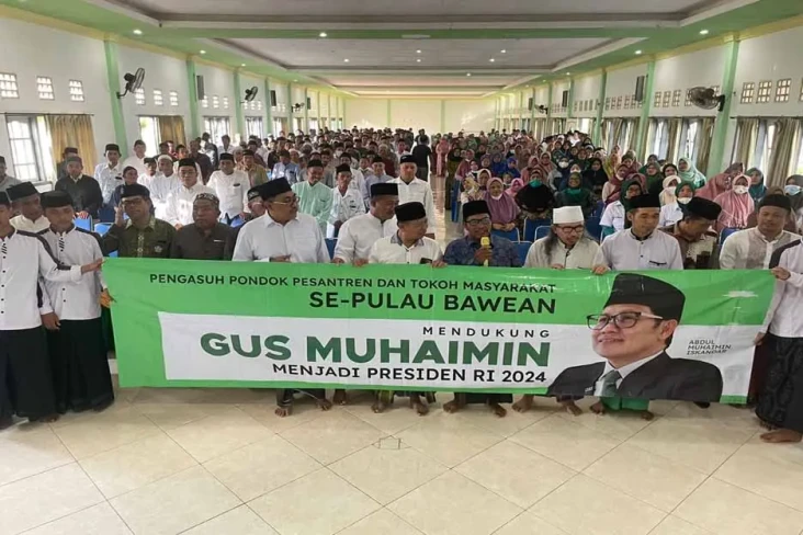 Pengasuh Pesantren dan...
