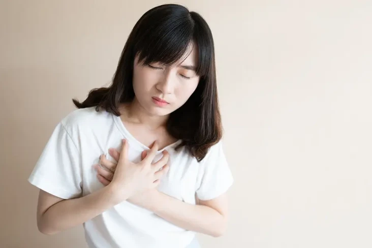 Ini Perbedaan GERD dan...