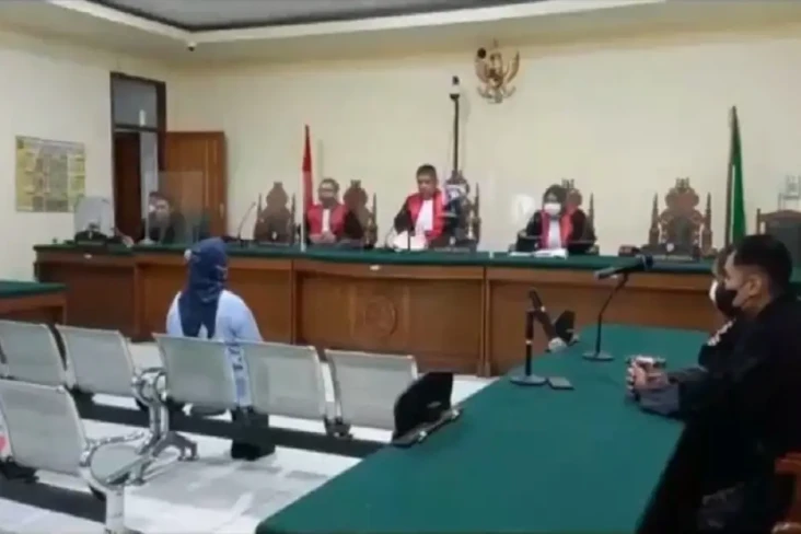 Bupati Kolaka Timur...