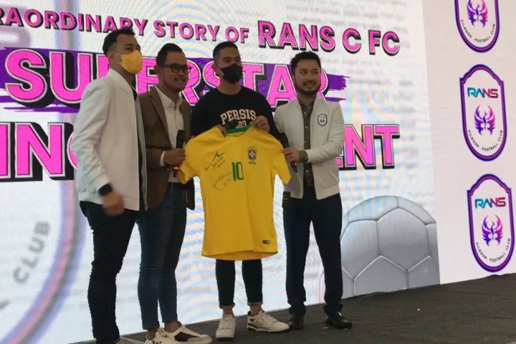 Datangkan Ronaldinho,...