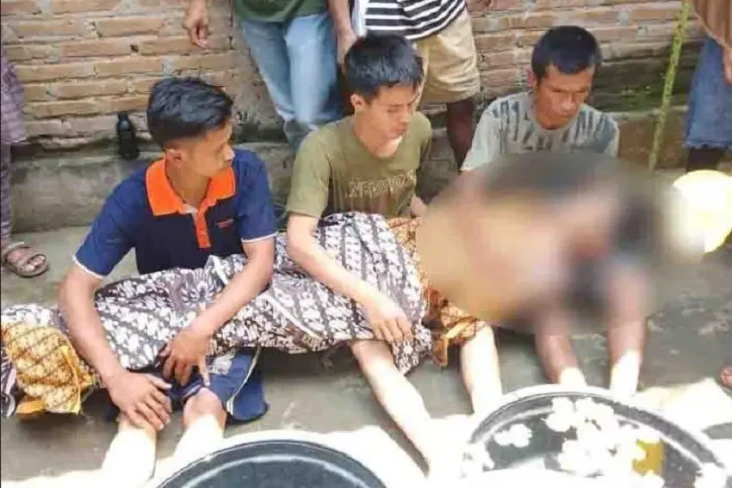 4 Oknum Polisi Tersangka...