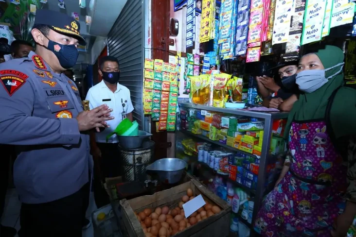Tinjau Pasar Muntilan,...