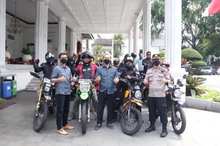 Antusias Sambut Kedatangan...
