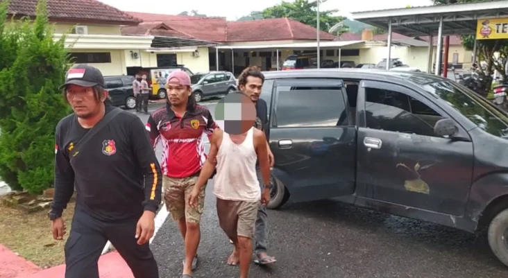 Haus Seks! Paman di...