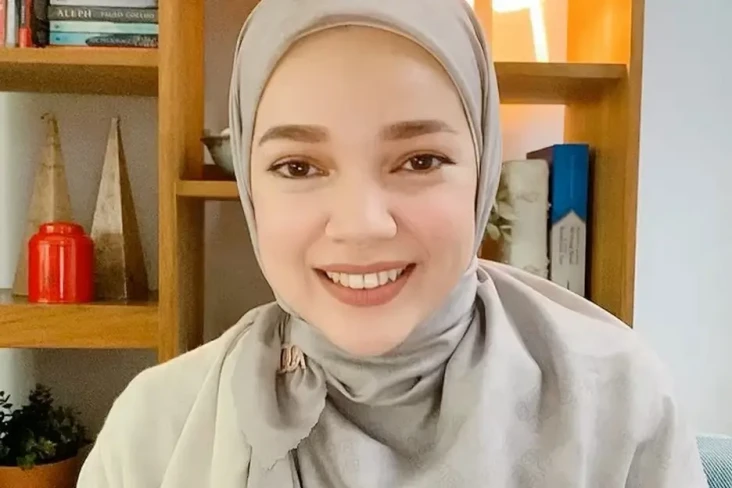 4 Artis yang Berhijab...