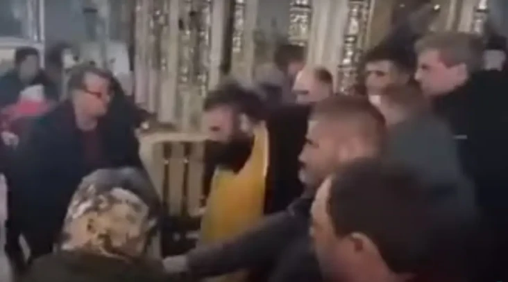Pendeta Ukraina Pro-Rusia...