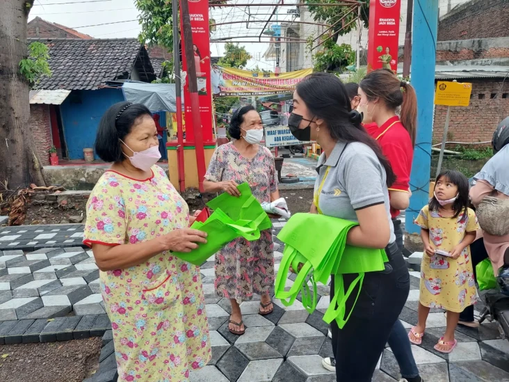Dukung Surabaya Bebas...