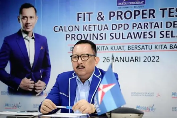 Legislator Demokrat...