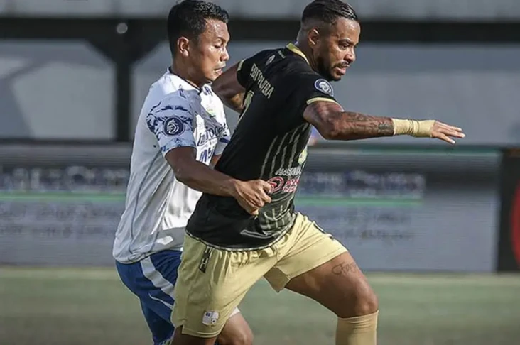 Hasil Liga 1 2021/2022:...