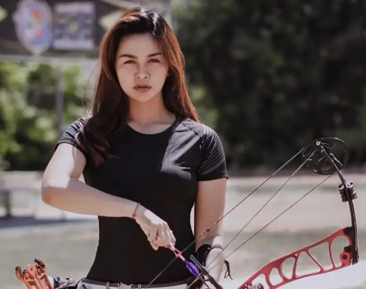 4 Wanita Cantik yang...