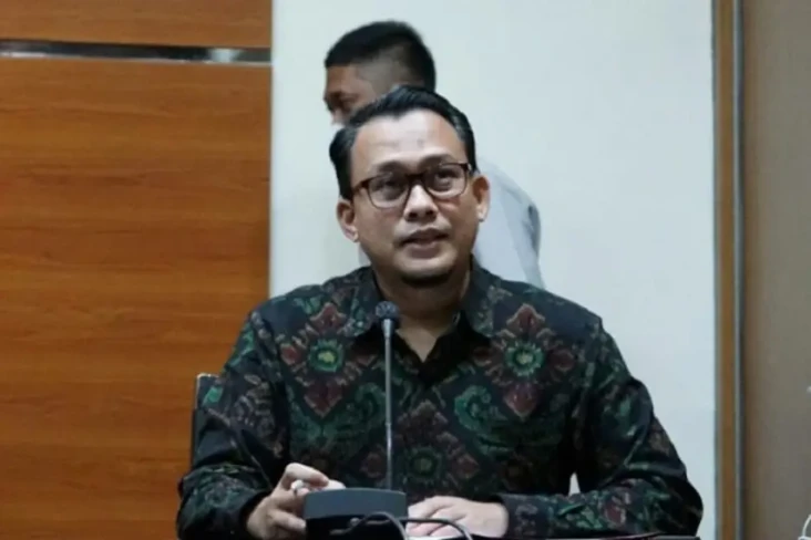 KPK Panggil Sultan Pontianak...