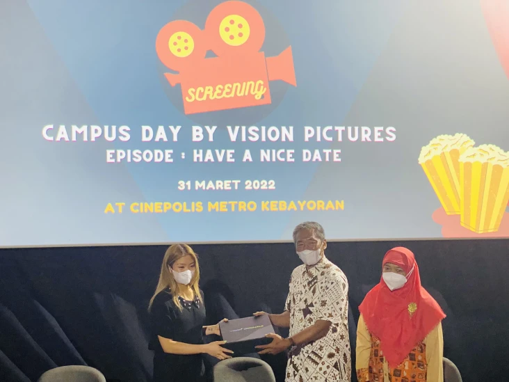 Vision Pictures Gelar...