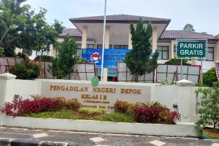PN Depok Sidangkan Kasus...