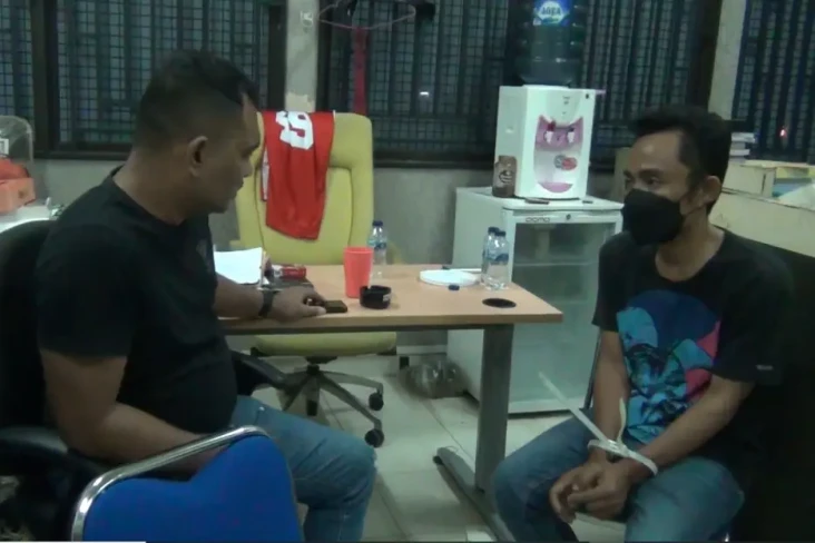 Bunuh Sopir Angkot di...