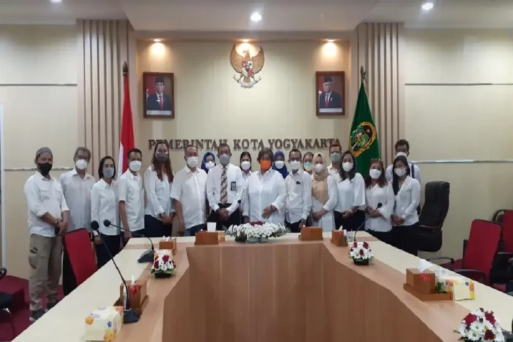 Silaturahmi dengan Wali...