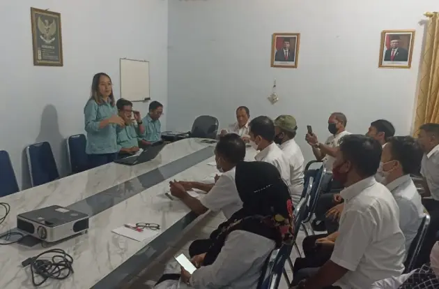 Prioritaskan Warga Lokal,...