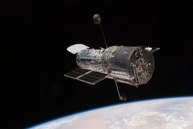 Teleskop Hubble Deteksi...
