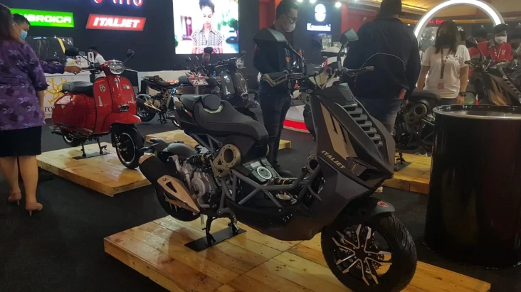 Italjet Dragster 200...