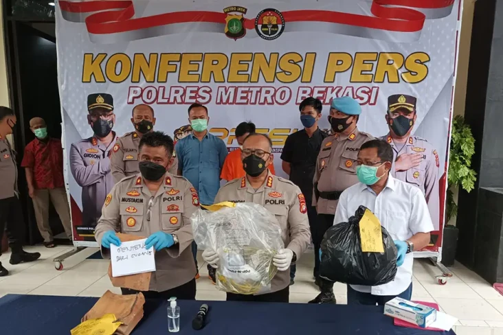Misteri Jasad Terbungkus...