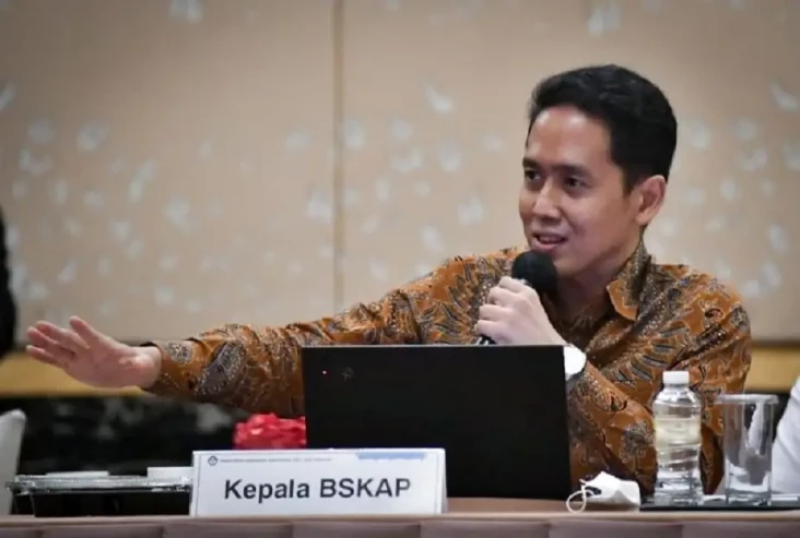 Gaduh Hilangnya Frasa...